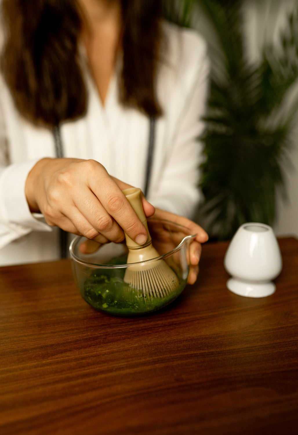 kā lietot matcha putojamo slotiņu