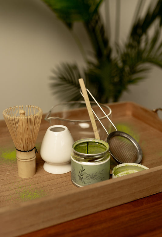 pilns komplekts ar matcha un piederumiem